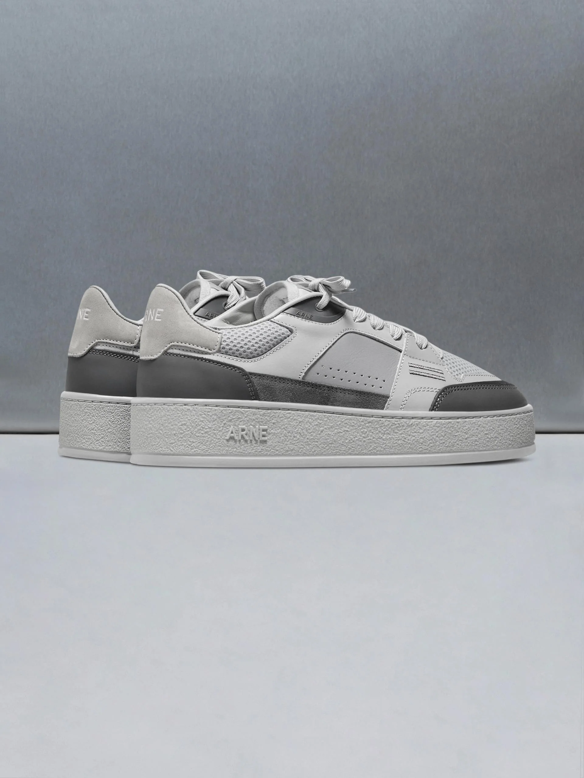 Arena Trainer 2.0 in Triple Grey - Image 3