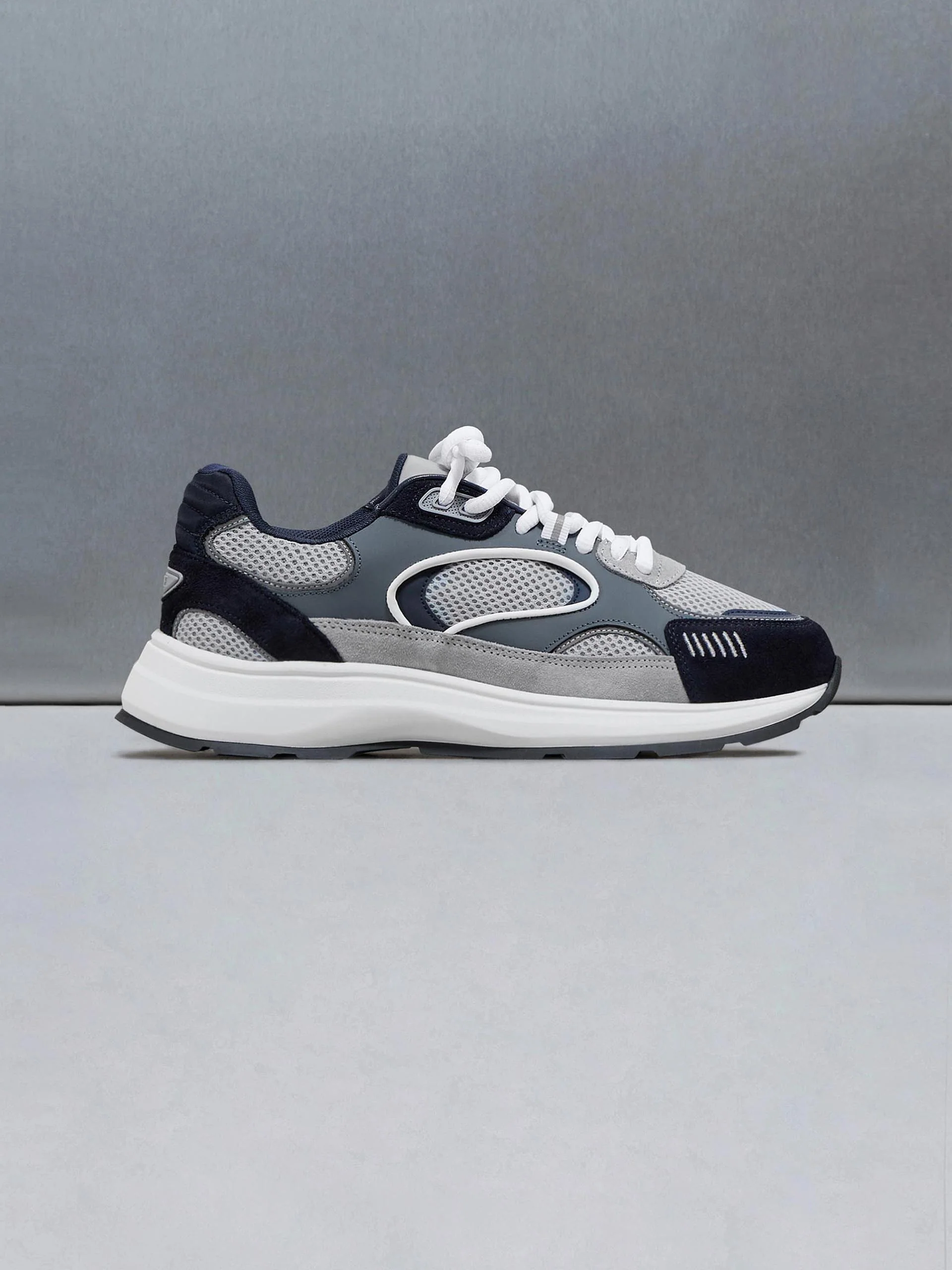 Circuit Trainer in Air Force Blue