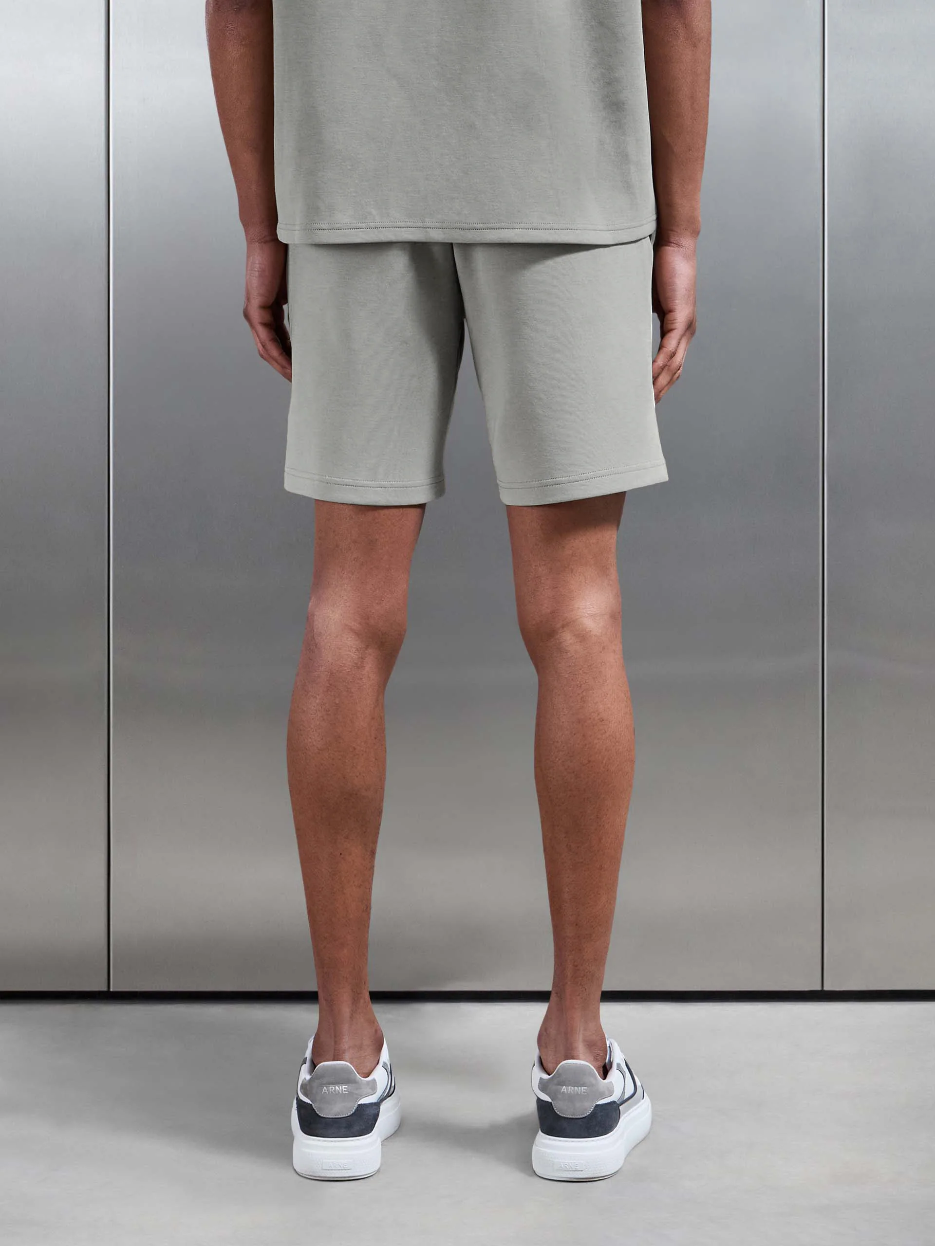 Everyday Luxe Relaxed Short in Stone - Image 4