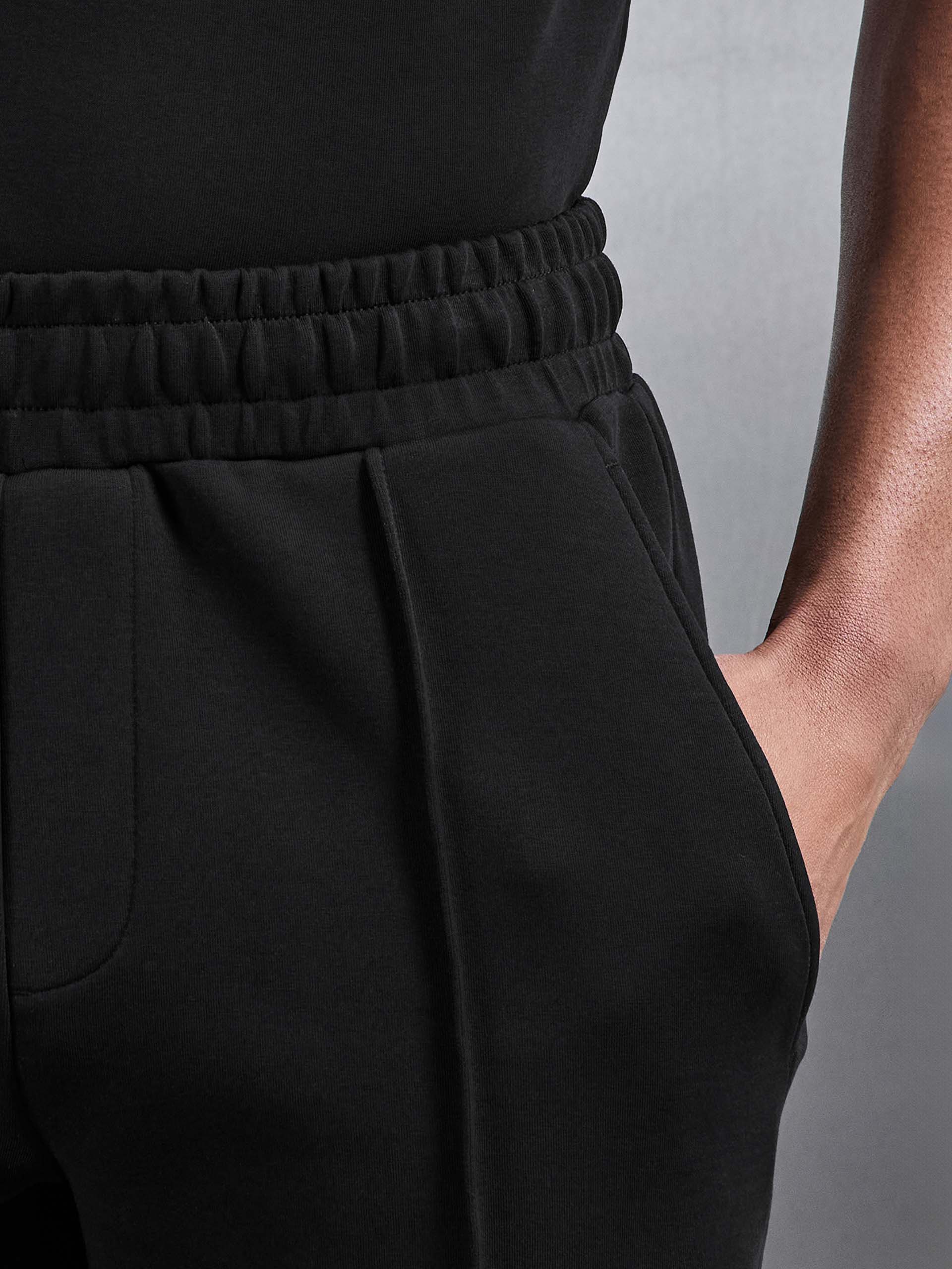Everyday Luxe Short in Black - Image 4