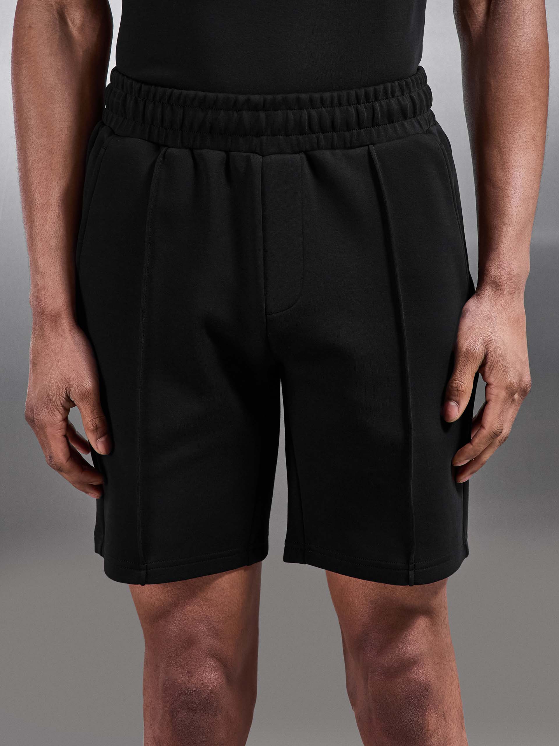 Everyday Luxe Short in Black - Image 5