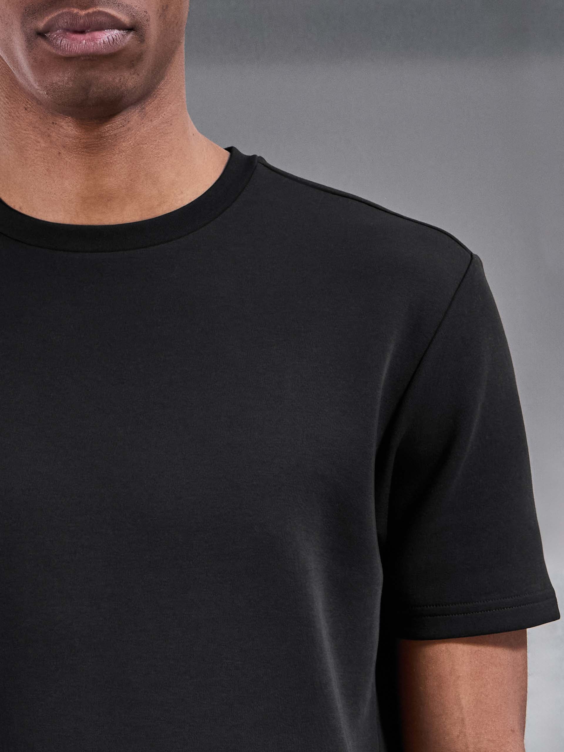 Everyday Luxe T-Shirt in Black - Image 4
