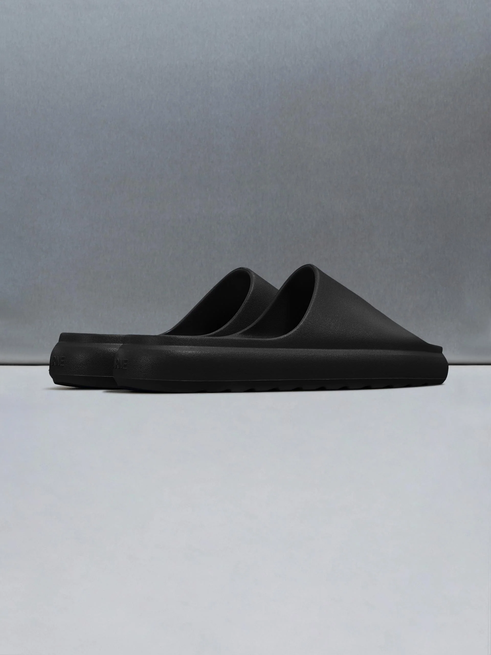 Everyday Slider in Black - Image 4