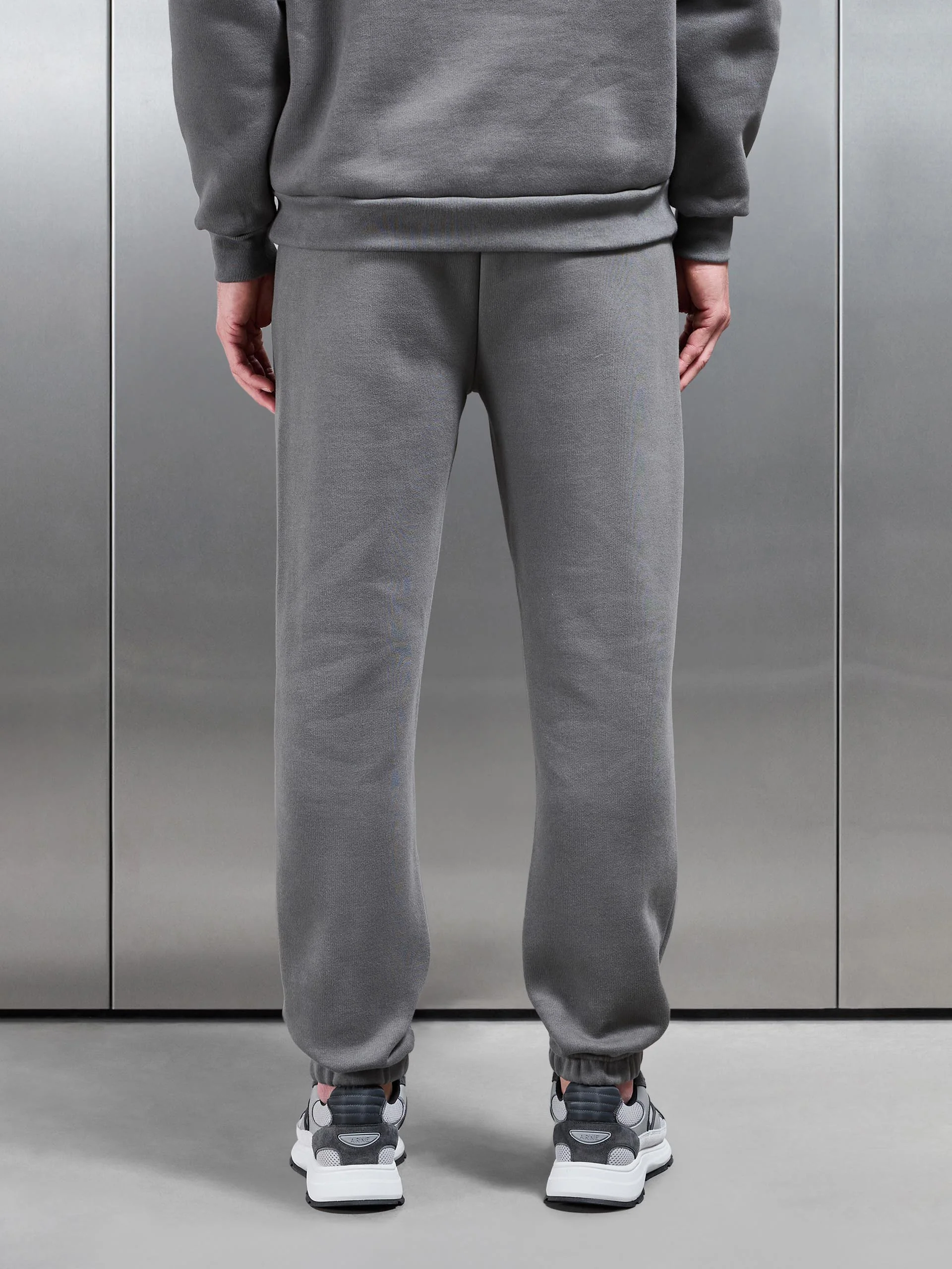 Relaxed Fit Jogger in Grey - Image 3