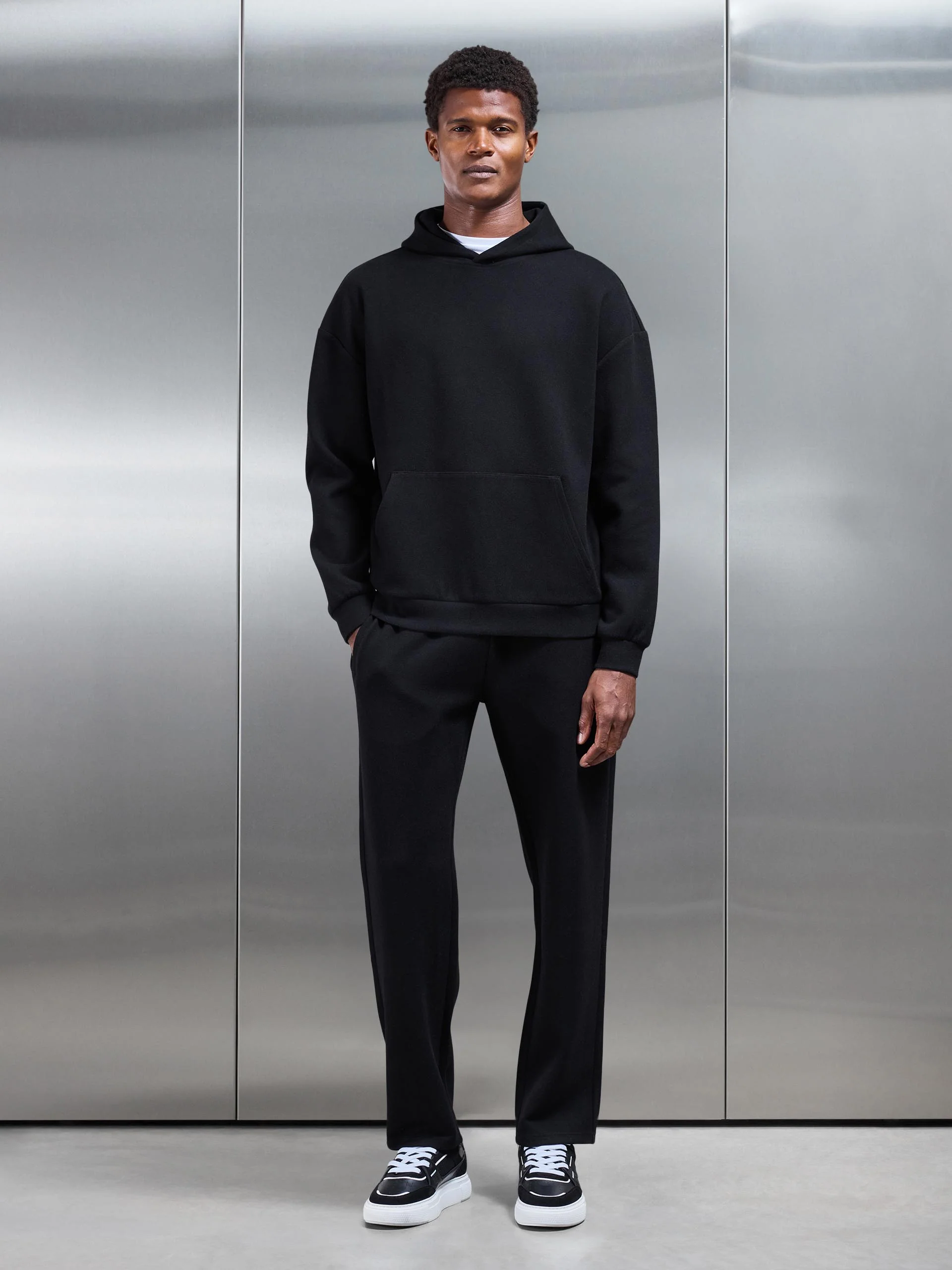 Relaxed Fit Knitted Hoodie in Black - Image 2