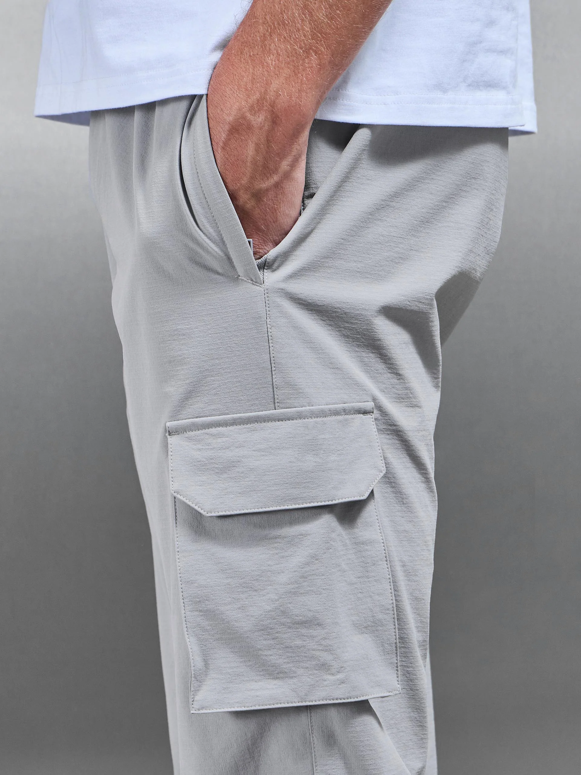 Relaxed Fit Utility Cargo Pant in Mid Grey - Image 4