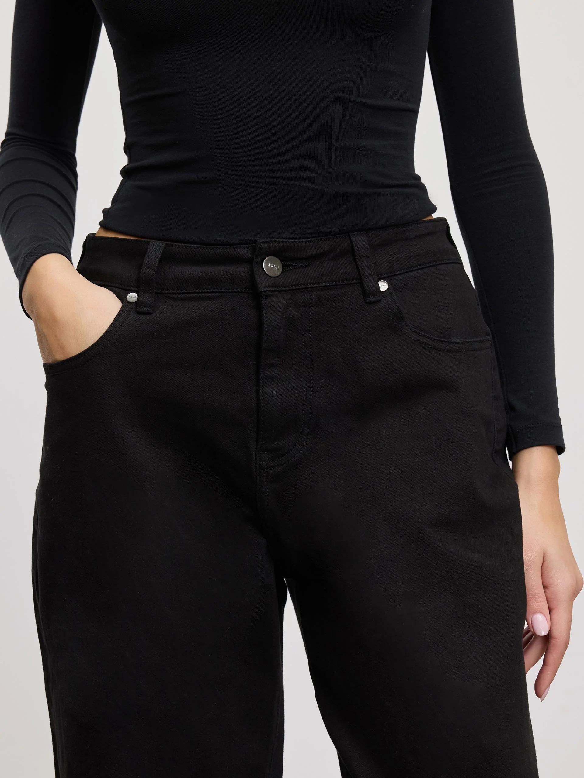 Womens Relaxed Fit Denim Jeans in Black - Image 3